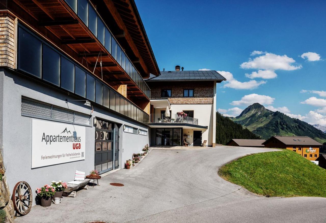 Pension Uga Damuels Exterior foto